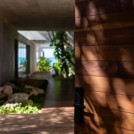 Gill On The Edge Of The Sea In With A Dream View Apartamento Kamári